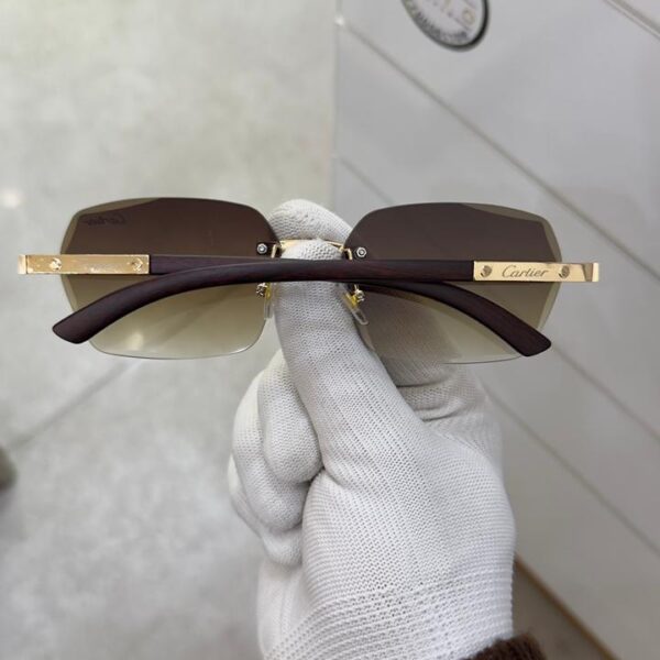 ‏نظارة مستوح من ماركة كارتير - Image 2