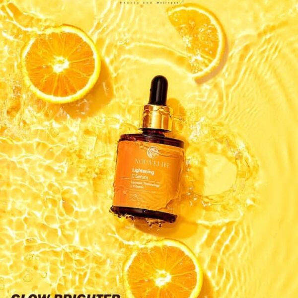 فيتامين سي لتفتيح البشرة