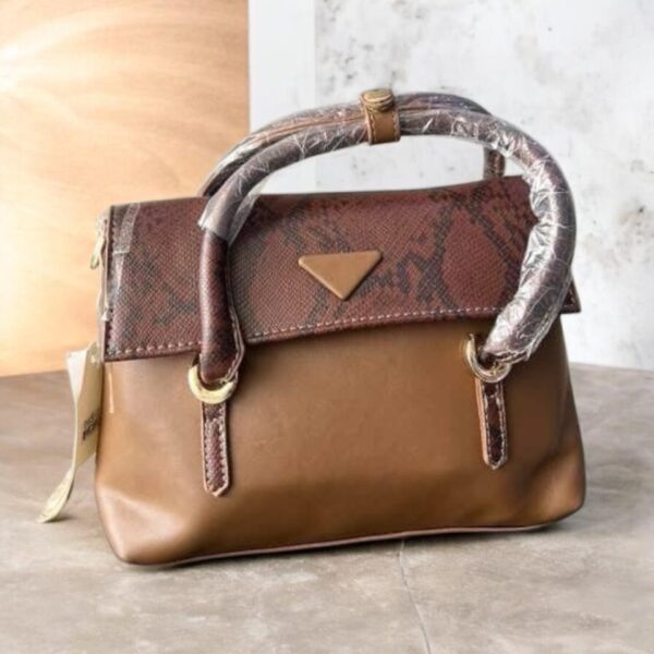 حقيبة نسائية