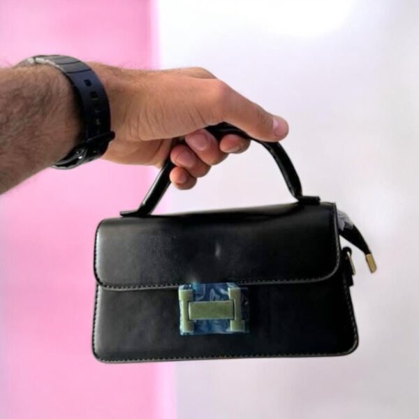 حقيبة نسائية