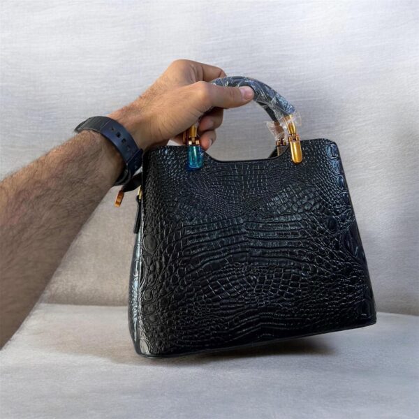 حقيبة نسائية